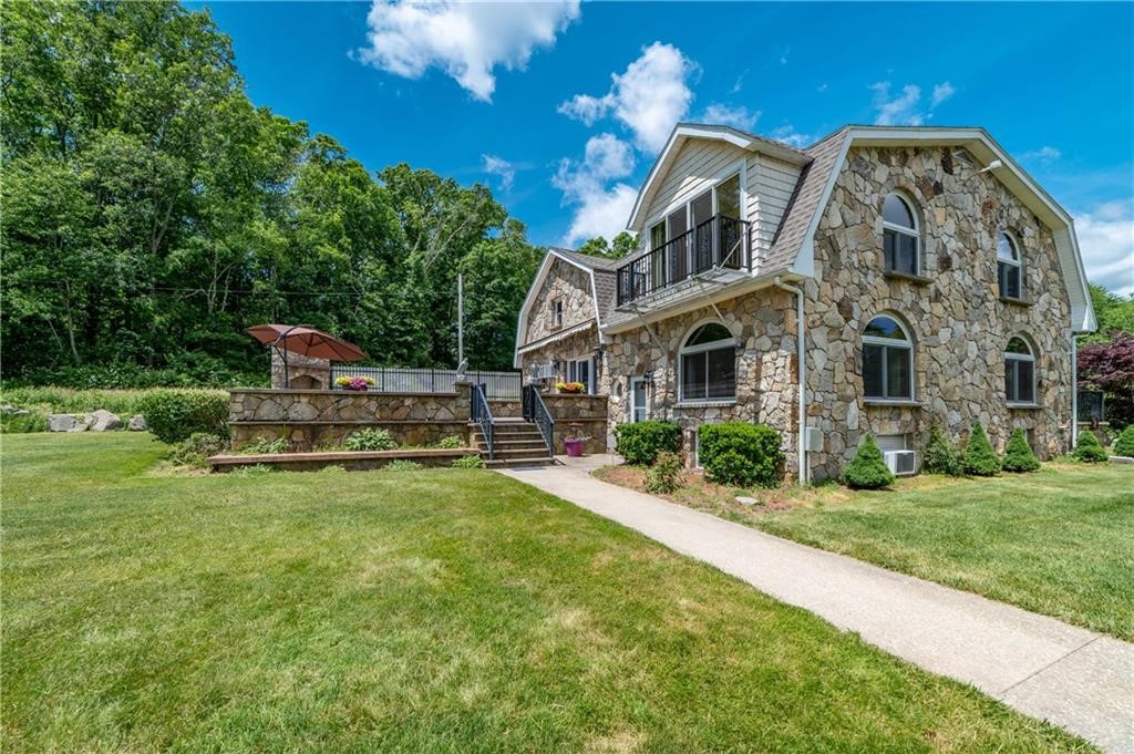 135 Eagleville Road Tiverton, RI 02878 - Photo 4 of 47