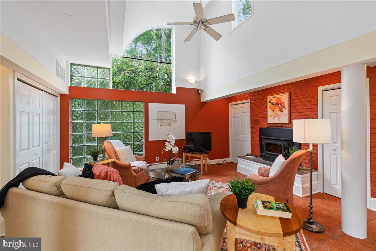 31 Poe Road Princeton, NJ 08540 - Photo 14 of 40 Family Room