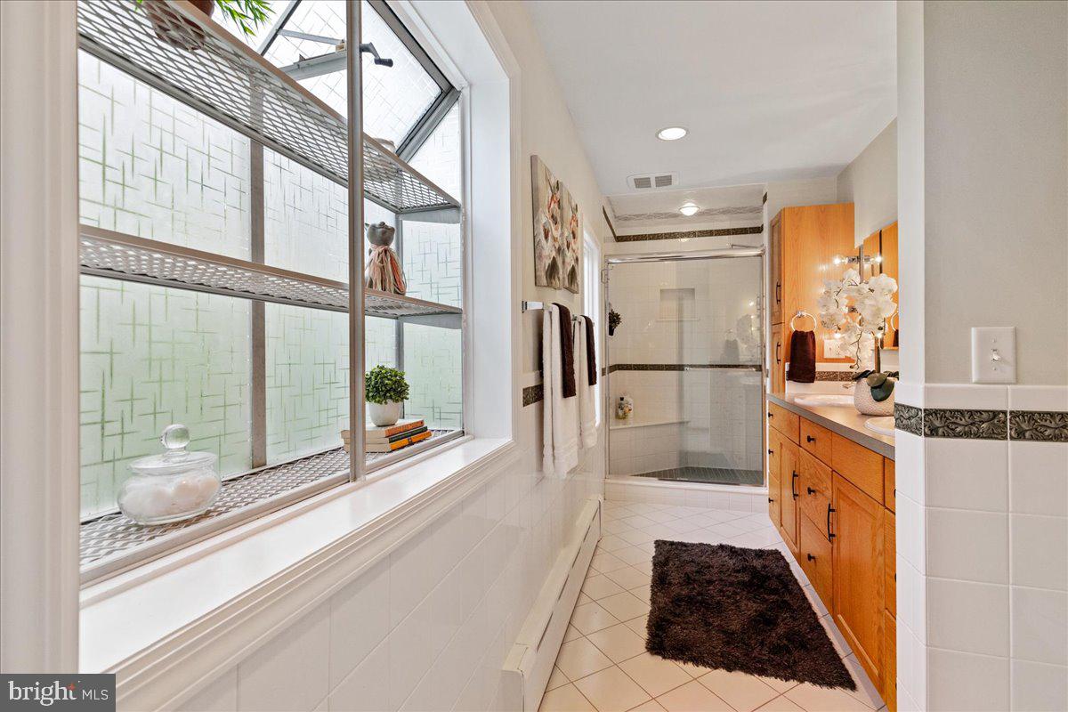 31 Poe Road Princeton, NJ 08540 - Photo 17 of 40 Primary Bath