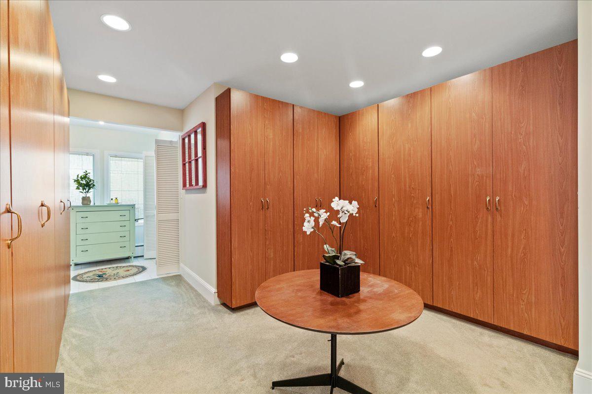 31 Poe Road Princeton, NJ 08540 - Photo 18 of 40 Dressing Room for Primary Suite