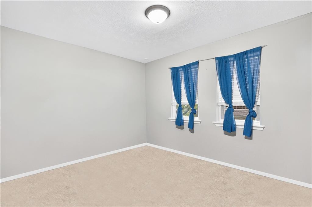 1 6th Avenue Freedom, PA 15042 - Photo 12 of 20 an empty room with windows