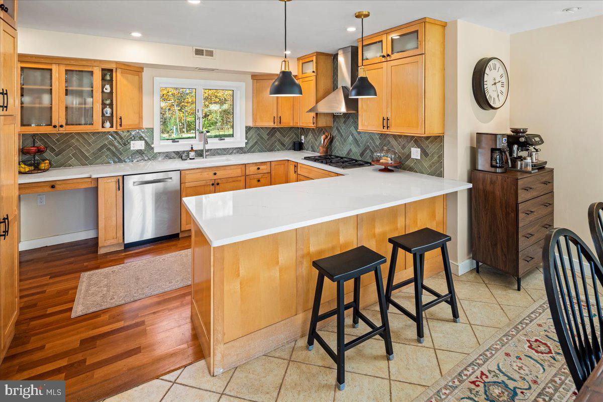 2853 Flowing Springs Road Spring City, PA 19475 - Photo 3 of 47 Updated Kitchen