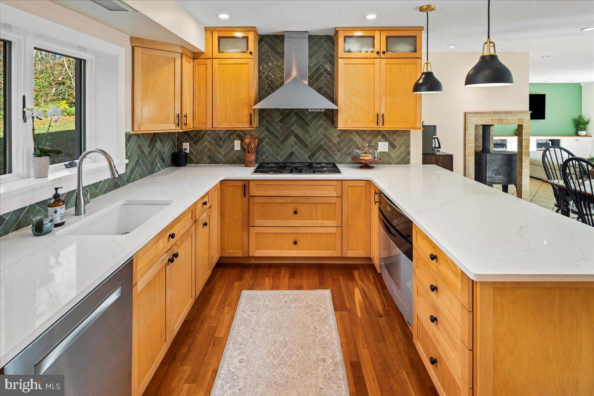 2853 Flowing Springs Road Spring City, PA 19475 - Photo 5 of 47 Stainless Appliances. Modern Design