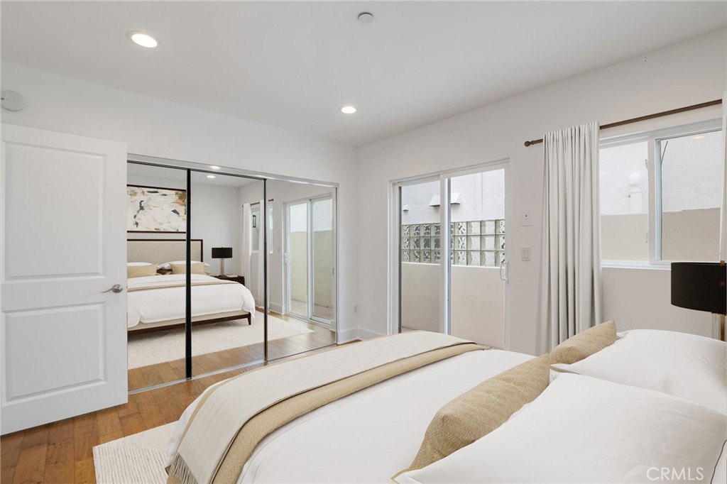 362 Pinecrest Drive Laguna Beach, CA 92651 - Photo 8 of 32 a bedroom with a bed and a window