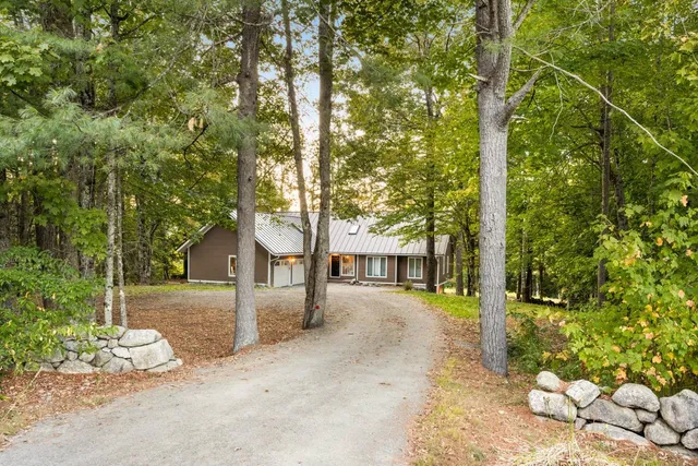 $795,000 | 3 Fairway Drive, Grantham, NH 03753