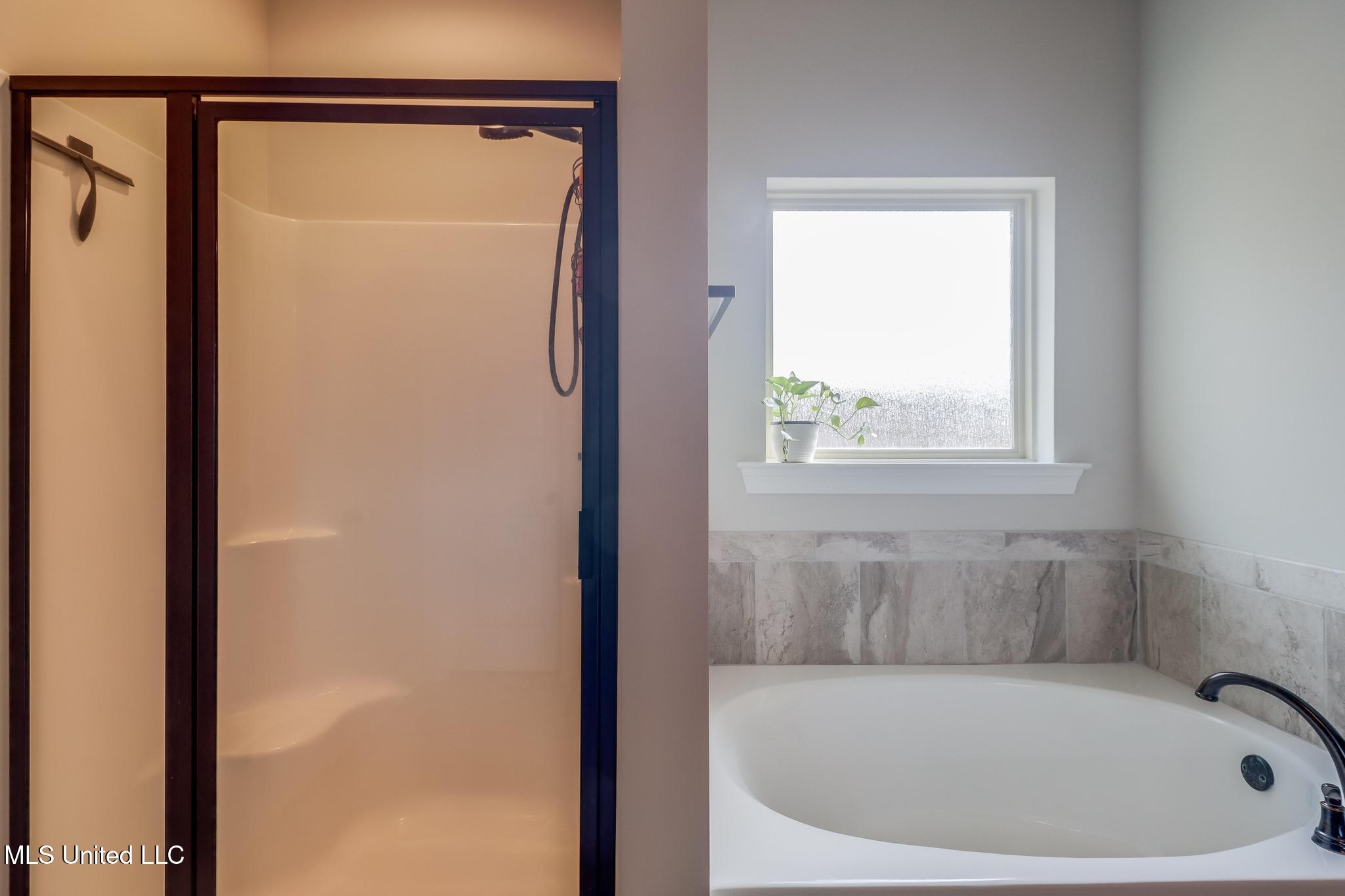 3725 Victor Lane D'Iberville, MS 39540 - Photo 26 of 29 Photo Jan 21 2026, 11 41 20 AM (2)-Edit