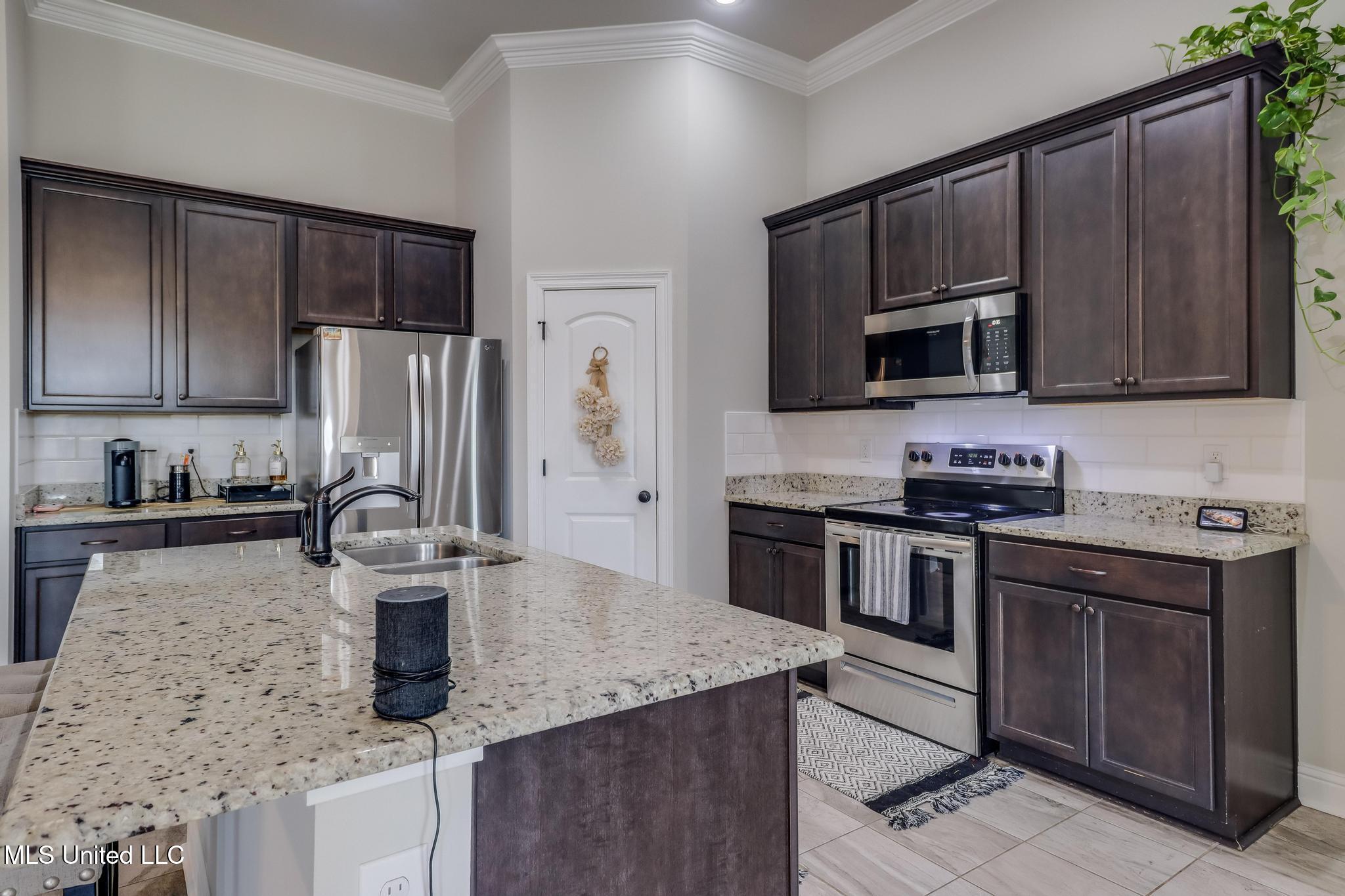 3725 Victor Lane D'Iberville, MS 39540 - Photo 10 of 29 Photo Jan 21 2026, 11 39 05 AM (2)-Edit