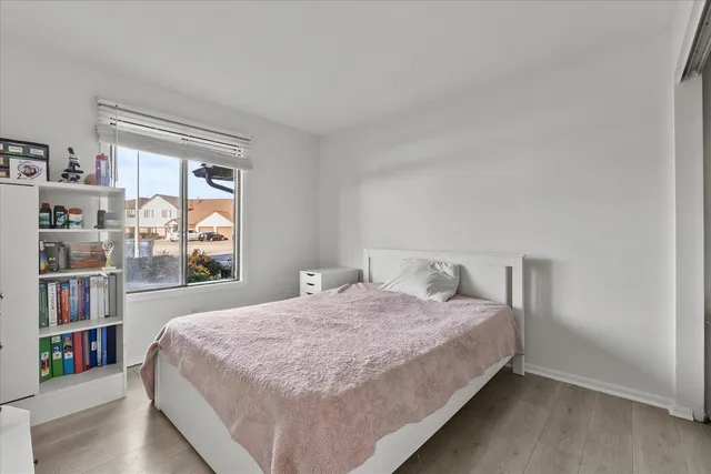 $240,900 | 1518 Harbour Court, Unit A1, Schaumburg, IL 60193