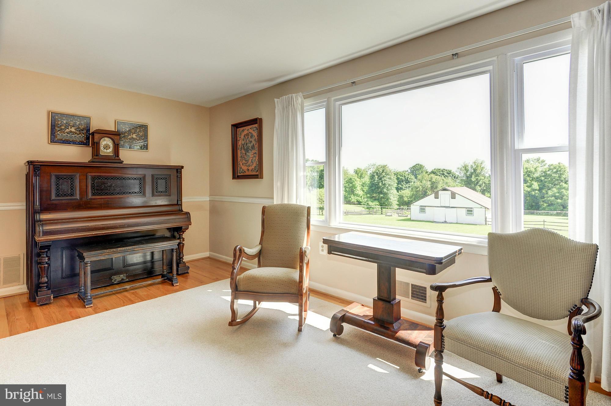 12642 Scaggsville Road Highland, MD 20777 - Photo 4 of 30 Living Room