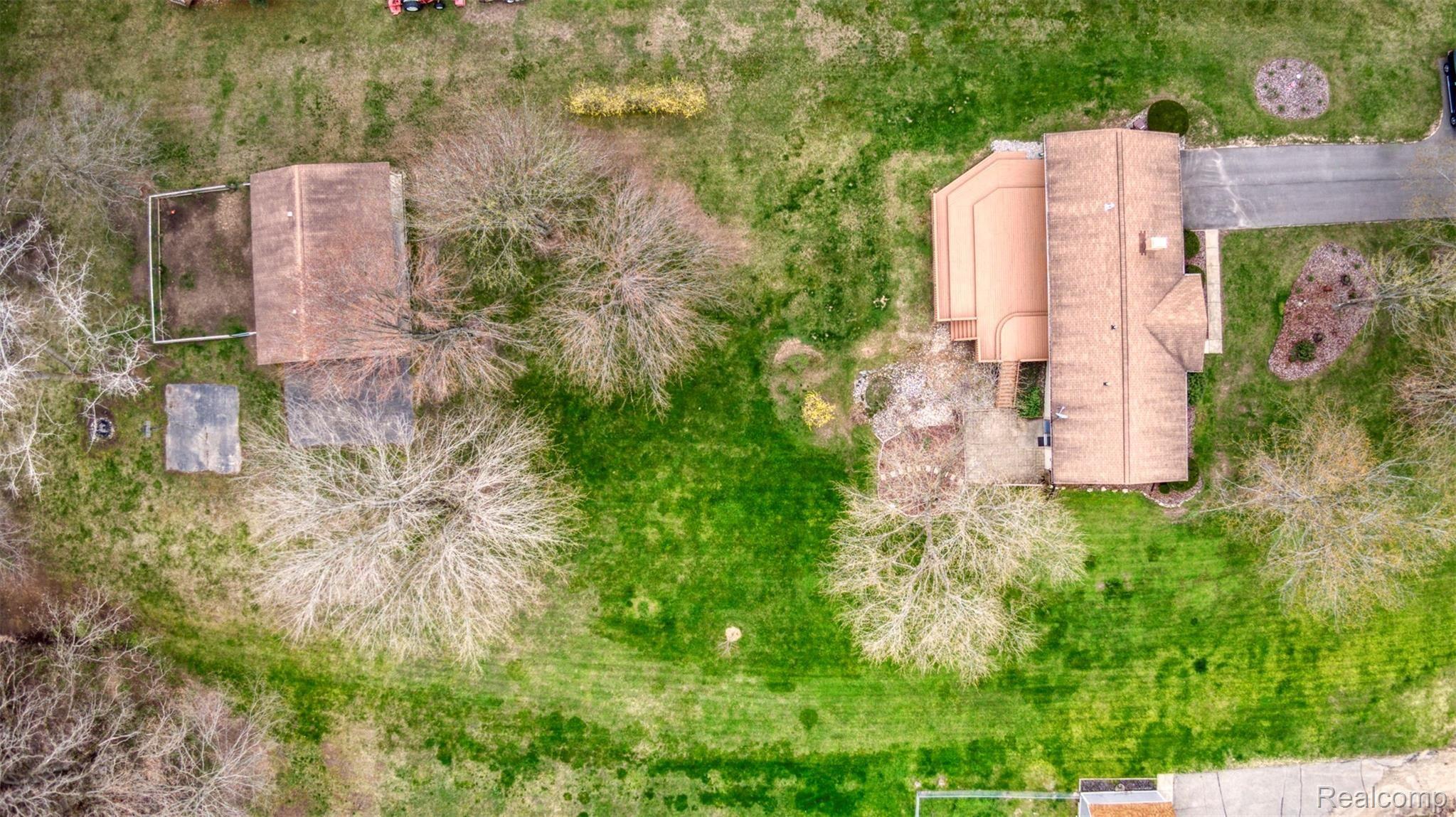 6650 North Fowlerville Road Fowlerville, MI 48836 - Photo 34 of 36 DJI_0862_24.jpg