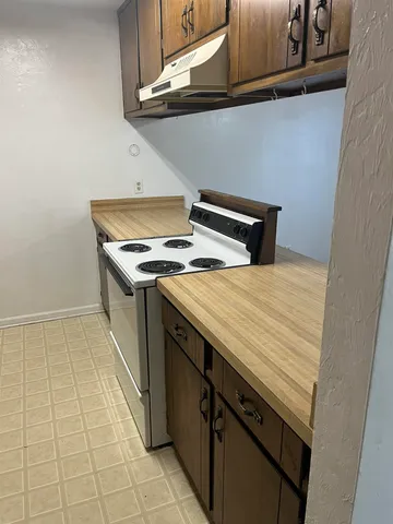 $1,050 | 2007 Bradford Court, Unit D, Tallahassee, FL 32303