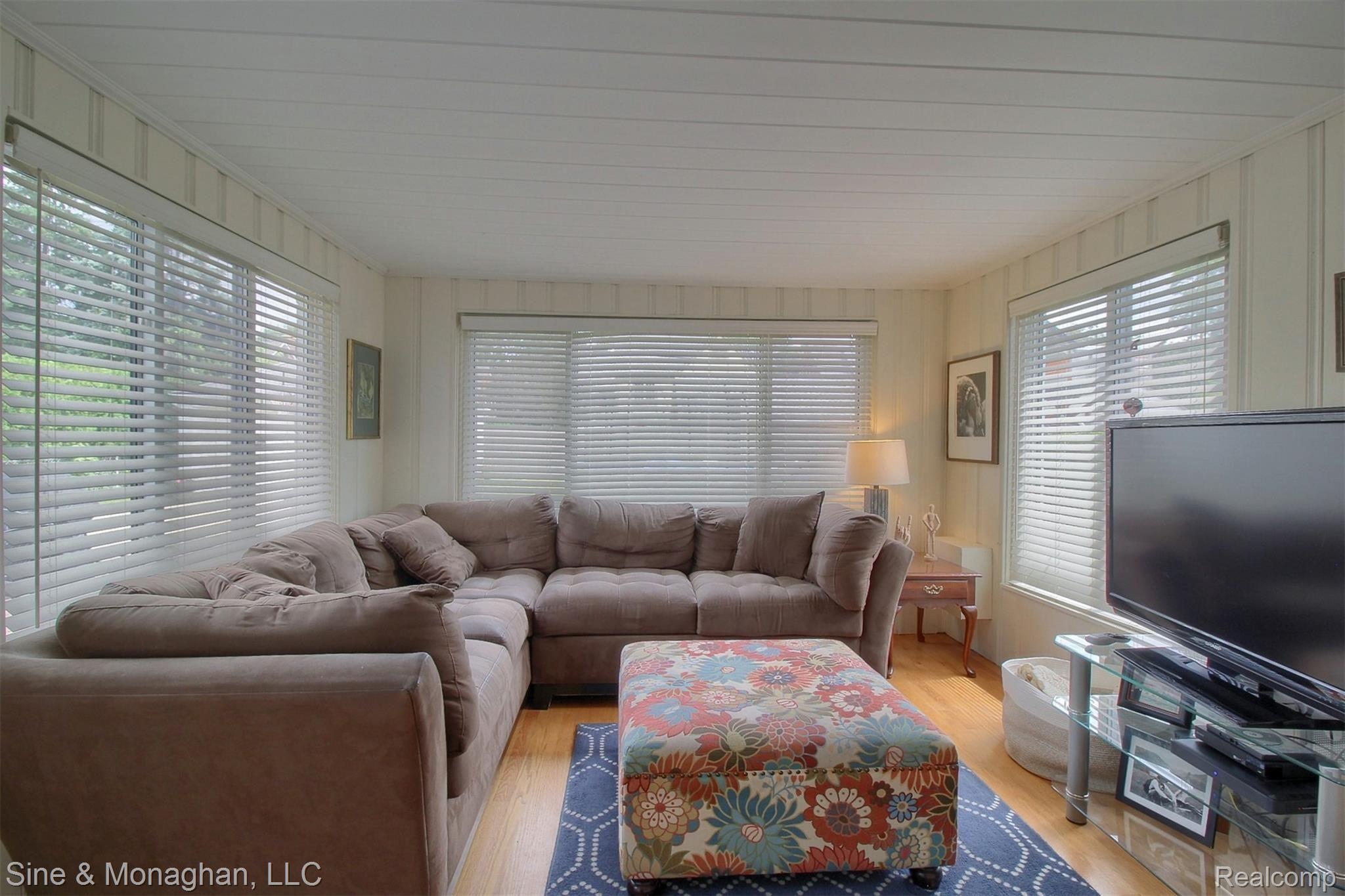 1354 Whittier Road Grosse Pointe, MI 48230 - Photo 12 of 40 15-Sun Room.jpg
