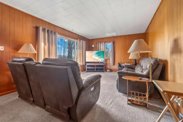 $179,900 | 650 Boone Road, Quincy, MI 49082