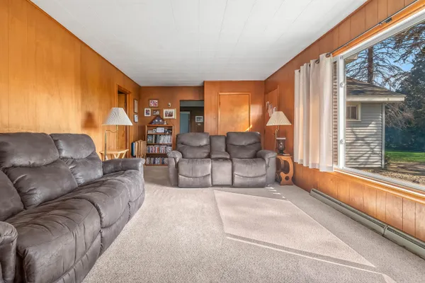 $179,900 | 650 Boone Road, Quincy, MI 49082