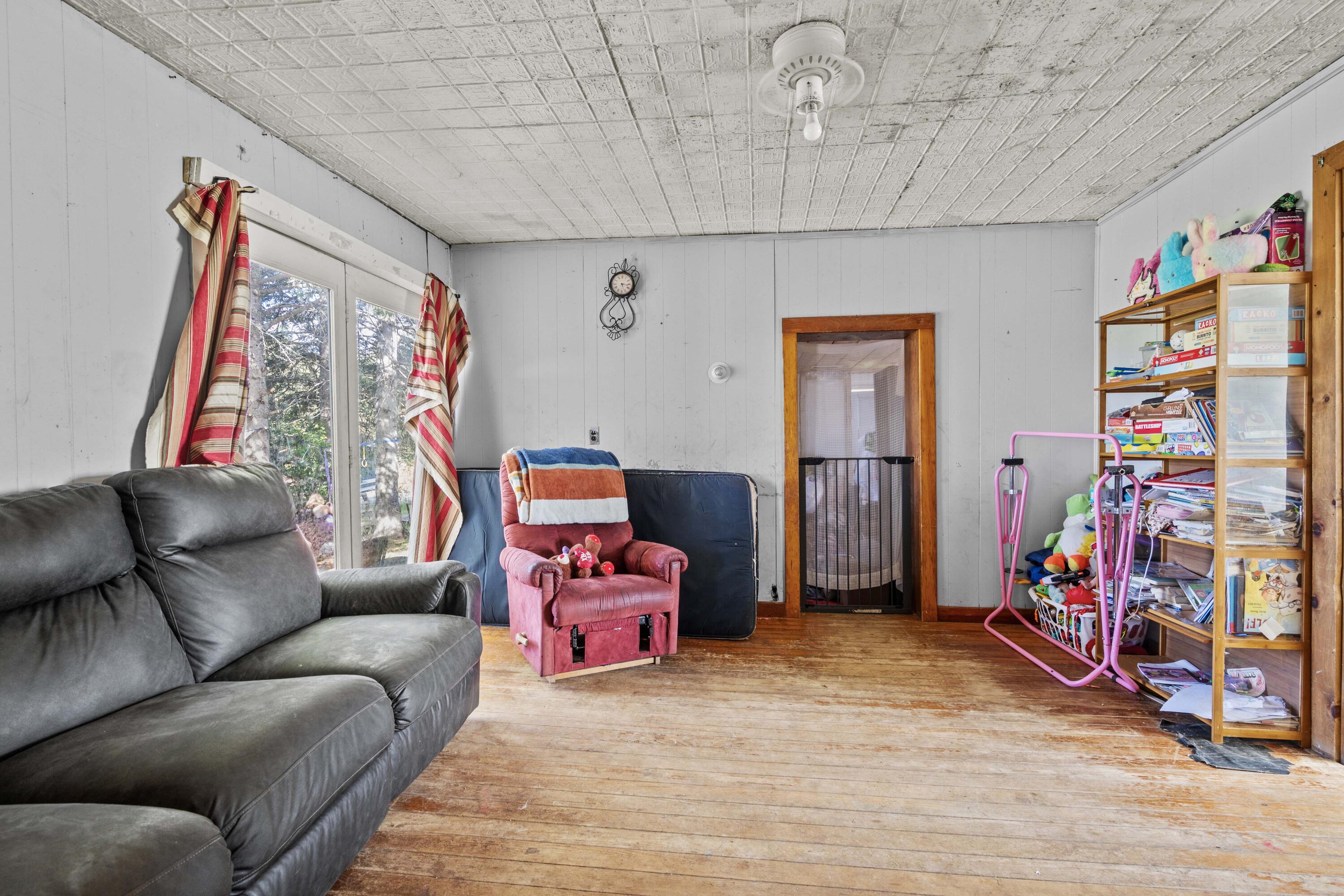 1177 E Presque (3)