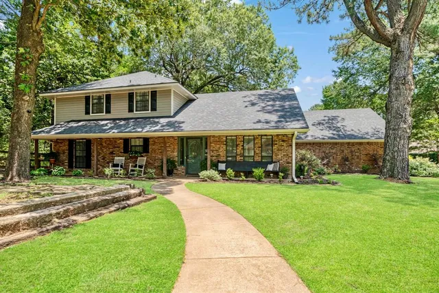 $359,500 | 730 Cedar Creek Drive, Reno, TX 75462