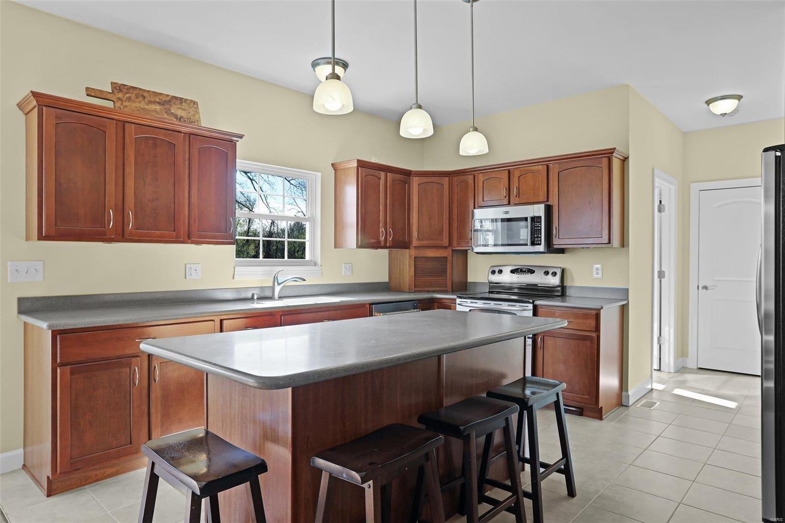 1510 Gerber Road Edwardsville, IL 62025 - Photo 10 of 45 Gallery Image 10