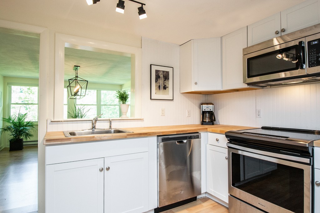 177 Concord Road Lincoln, MA 01773 - Photo 3 of 25