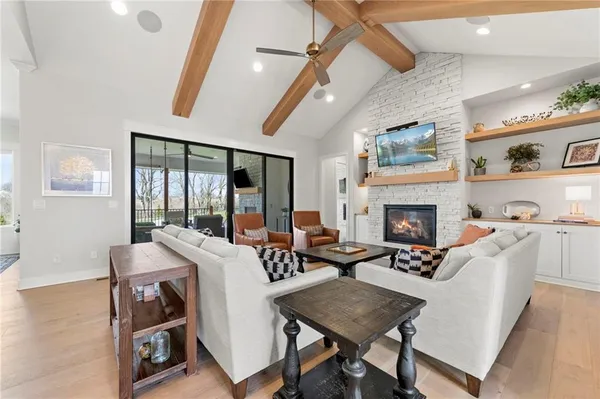 $2,250,000 | 7270 Northwest Fawn Avenue, Parkville, MO 64152