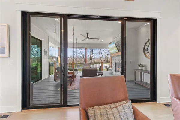 $2,250,000 | 7270 Northwest Fawn Avenue, Parkville, MO 64152