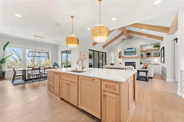 $2,250,000 | 7270 Northwest Fawn Avenue, Parkville, MO 64152