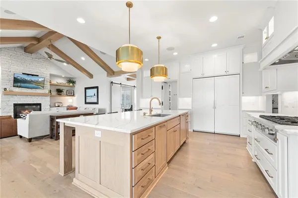 $2,250,000 | 7270 Northwest Fawn Avenue, Parkville, MO 64152