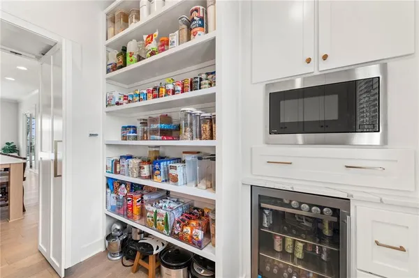 $2,250,000 | 7270 Northwest Fawn Avenue, Parkville, MO 64152