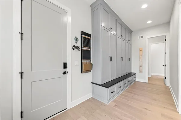 $2,250,000 | 7270 Northwest Fawn Avenue, Parkville, MO 64152