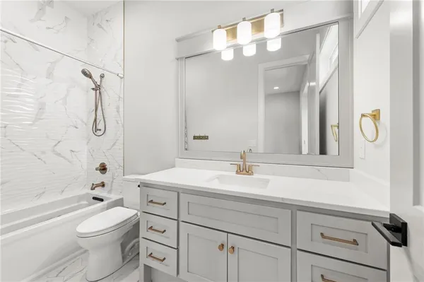 $2,250,000 | 7270 Northwest Fawn Avenue, Parkville, MO 64152