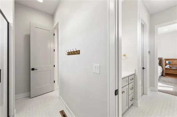 $2,250,000 | 7270 Northwest Fawn Avenue, Parkville, MO 64152