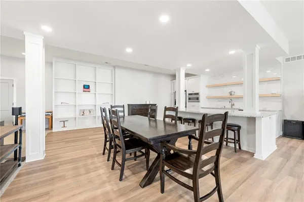 $2,250,000 | 7270 Northwest Fawn Avenue, Parkville, MO 64152