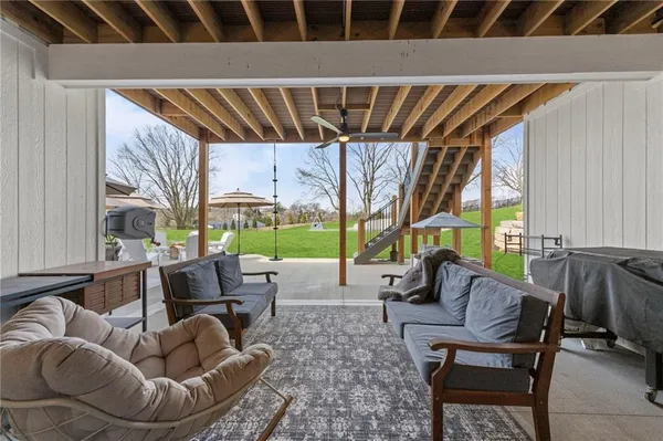 $2,250,000 | 7270 Northwest Fawn Avenue, Parkville, MO 64152