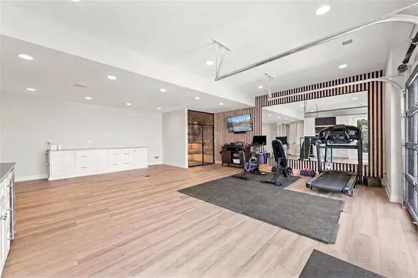 $2,250,000 | 7270 Northwest Fawn Avenue, Parkville, MO 64152