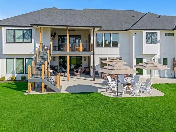 $2,250,000 | 7270 Northwest Fawn Avenue, Parkville, MO 64152