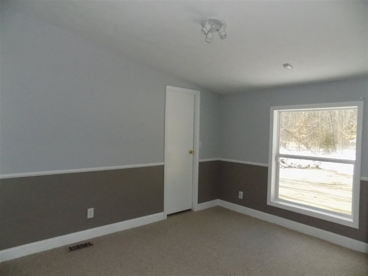2534 East Conway Road Conway, NH 03813 - Photo 8 of 11 Gallery Image 8