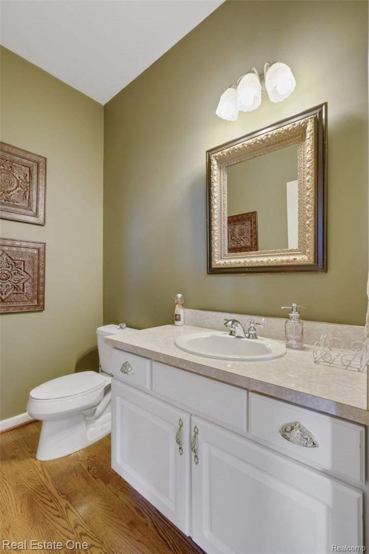 3888 Fawn Drive Rochester, MI 48306 - Photo 9 of 50 dsc09449-dsc09453.jpg