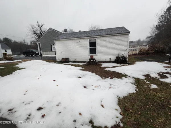 $1,900 | 223 Howard Street, Stroudsburg, PA 18360