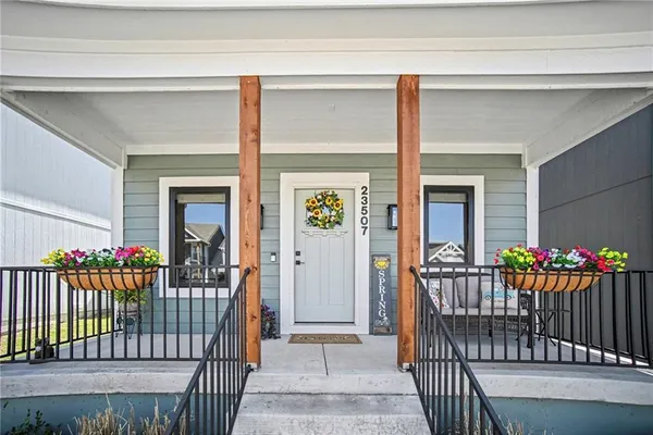 $349,900 | 23507 East 11th Terrace South, Independence, MO 64056