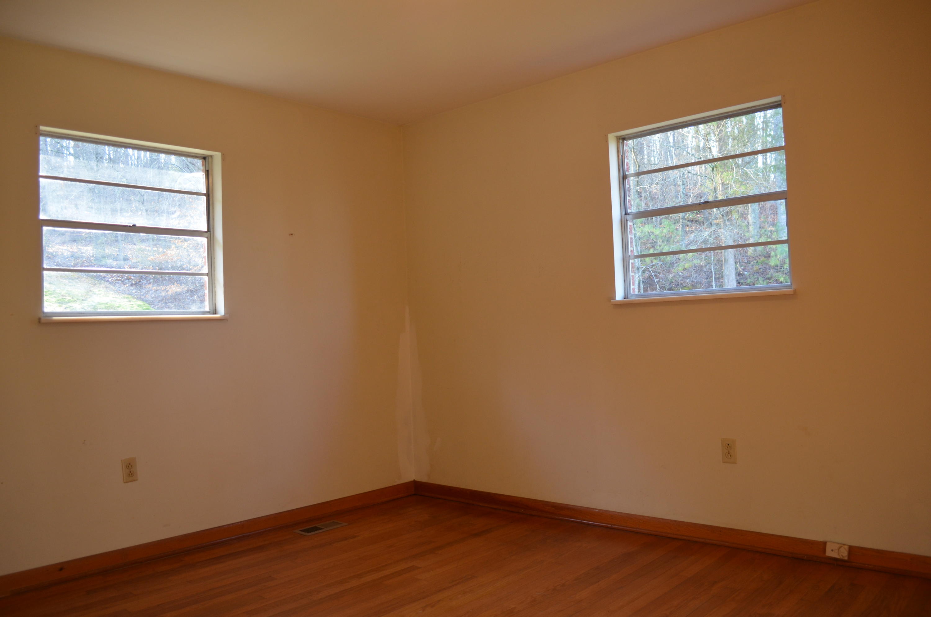 2319 River Road Kingston, TN 37763 - Photo 20 of 24 DSC_0947.JPG