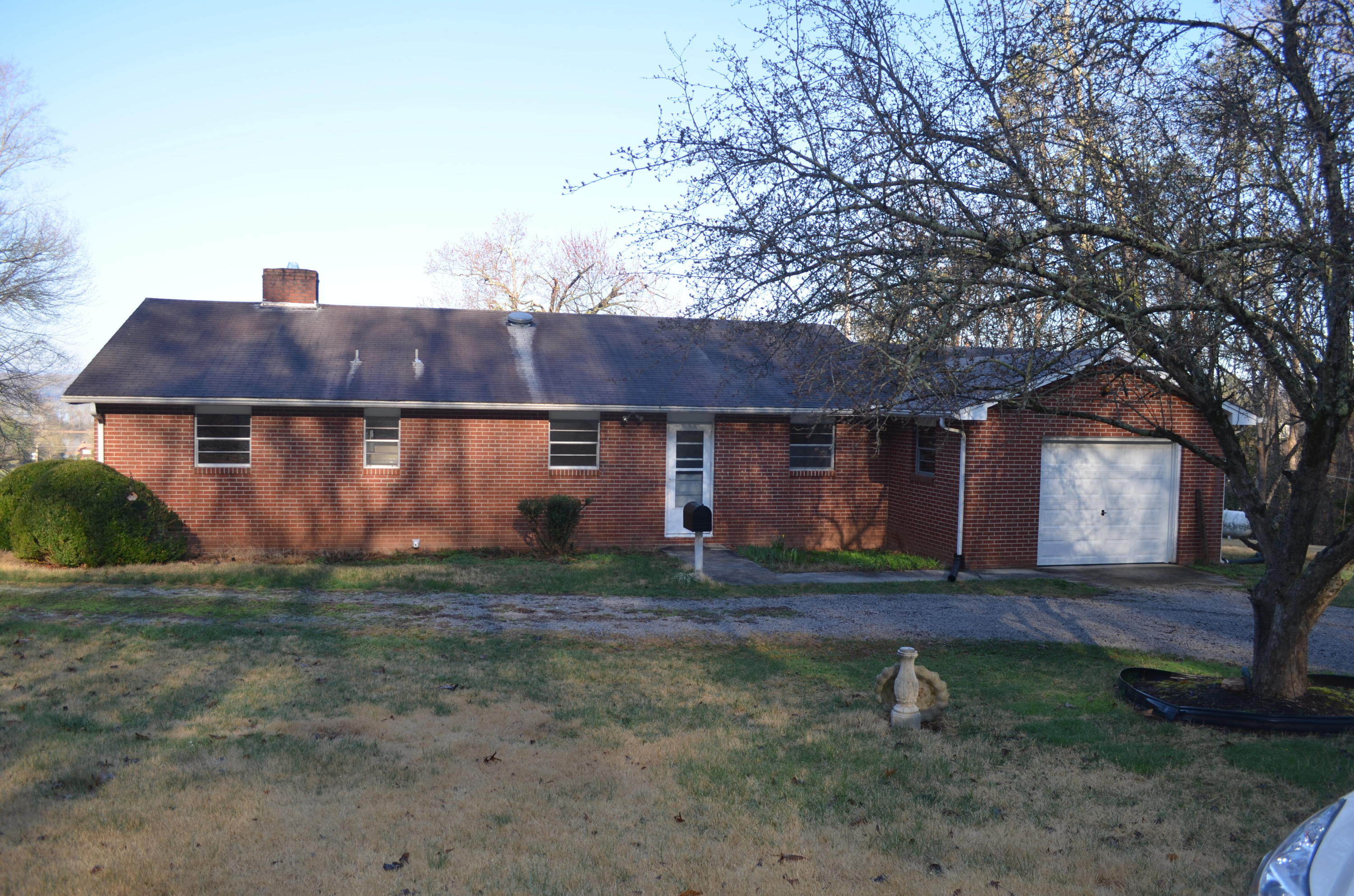 2319 River Road Kingston, TN 37763 - Photo 3 of 24 DSC_0904.JPG
