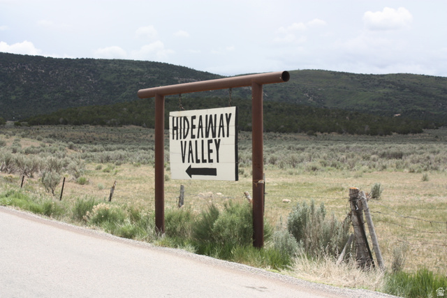 273 South Ridge Road, Unit 273C Fairview, UT 84629 - Photo 8 of 11 Hideaway Valley Sign
