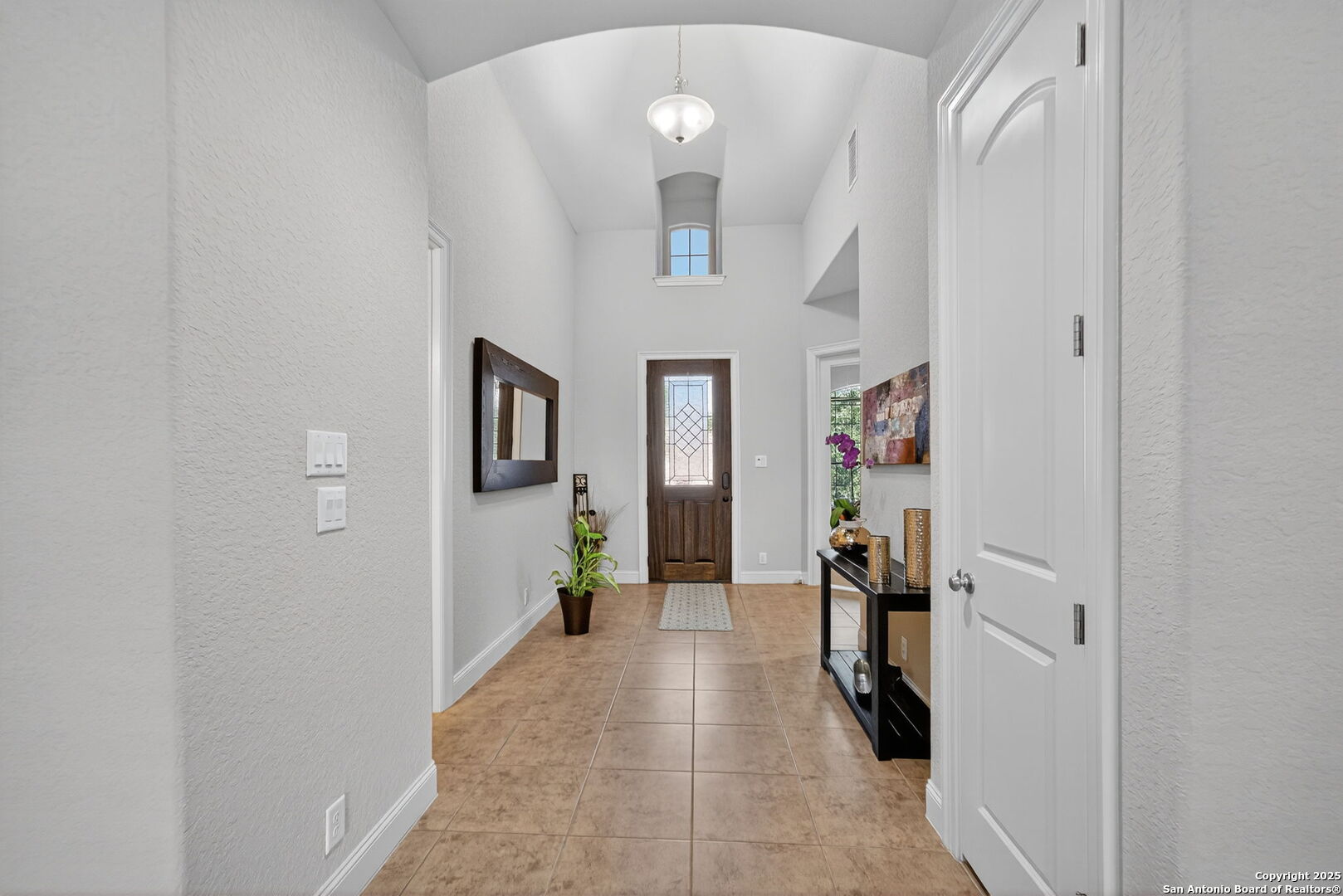 8226 Two Winds San Antonio, TX 78255 - Photo 5 of 31