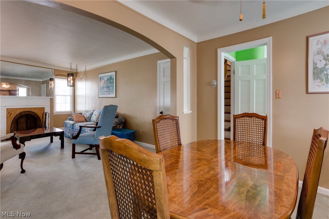 989 Woodview Road Cleveland, OH 44121 - Photo 9 of 25