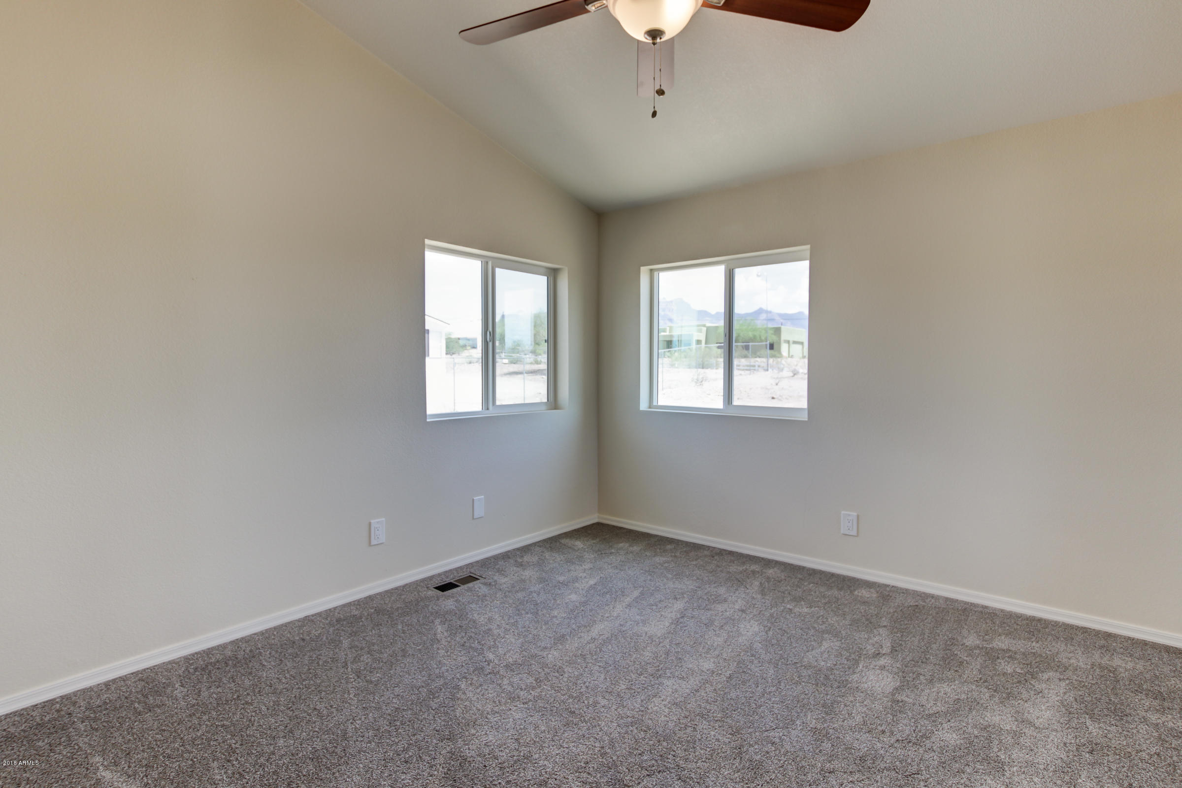 1574 South Starr Road Apache Junction, AZ 85119 - Photo 12 of 32 1574 S Starr Rd-24