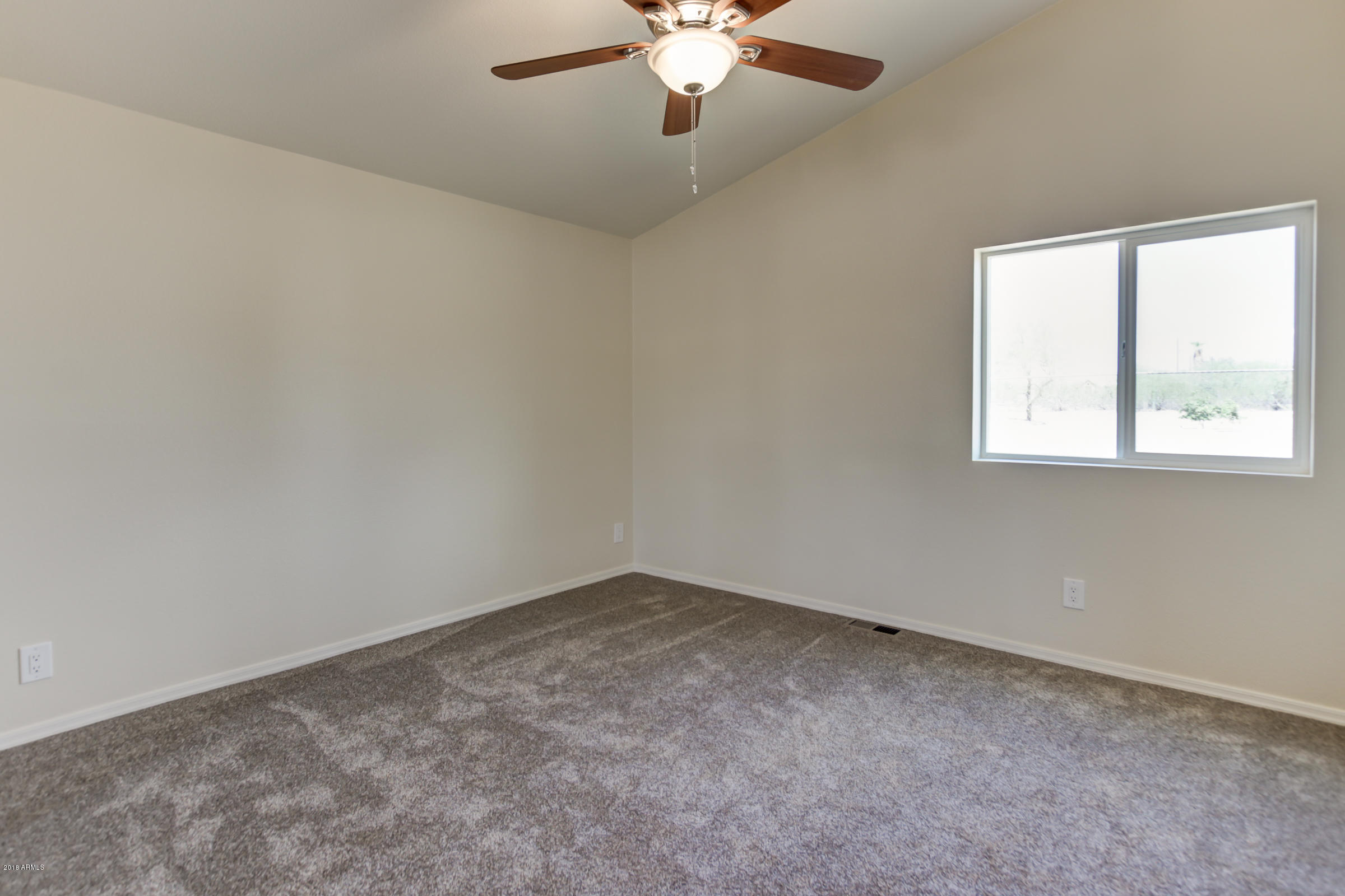 1574 South Starr Road Apache Junction, AZ 85119 - Photo 15 of 32 1574 S Starr Rd-27
