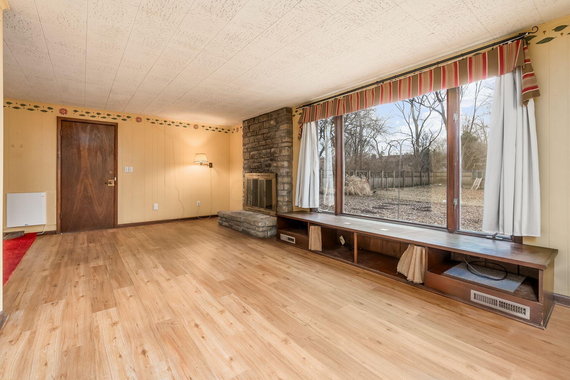 253 Croswell Road Columbus, OH 43214 - Photo 21 of 45 Family Room