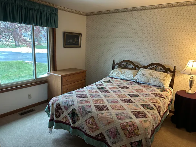 $269,900 | 115 South Zeeland Parkway, Unit 115, Zeeland, MI 49464