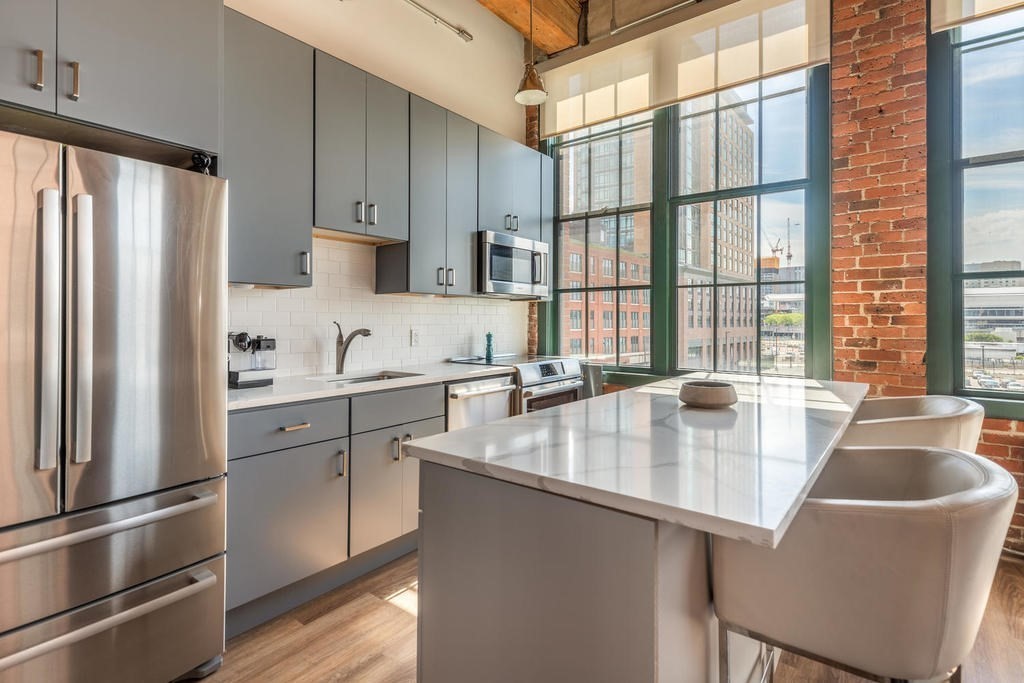 63 Melcher Street, Unit 309 Boston, MA 02210 - Photo 2 of 7