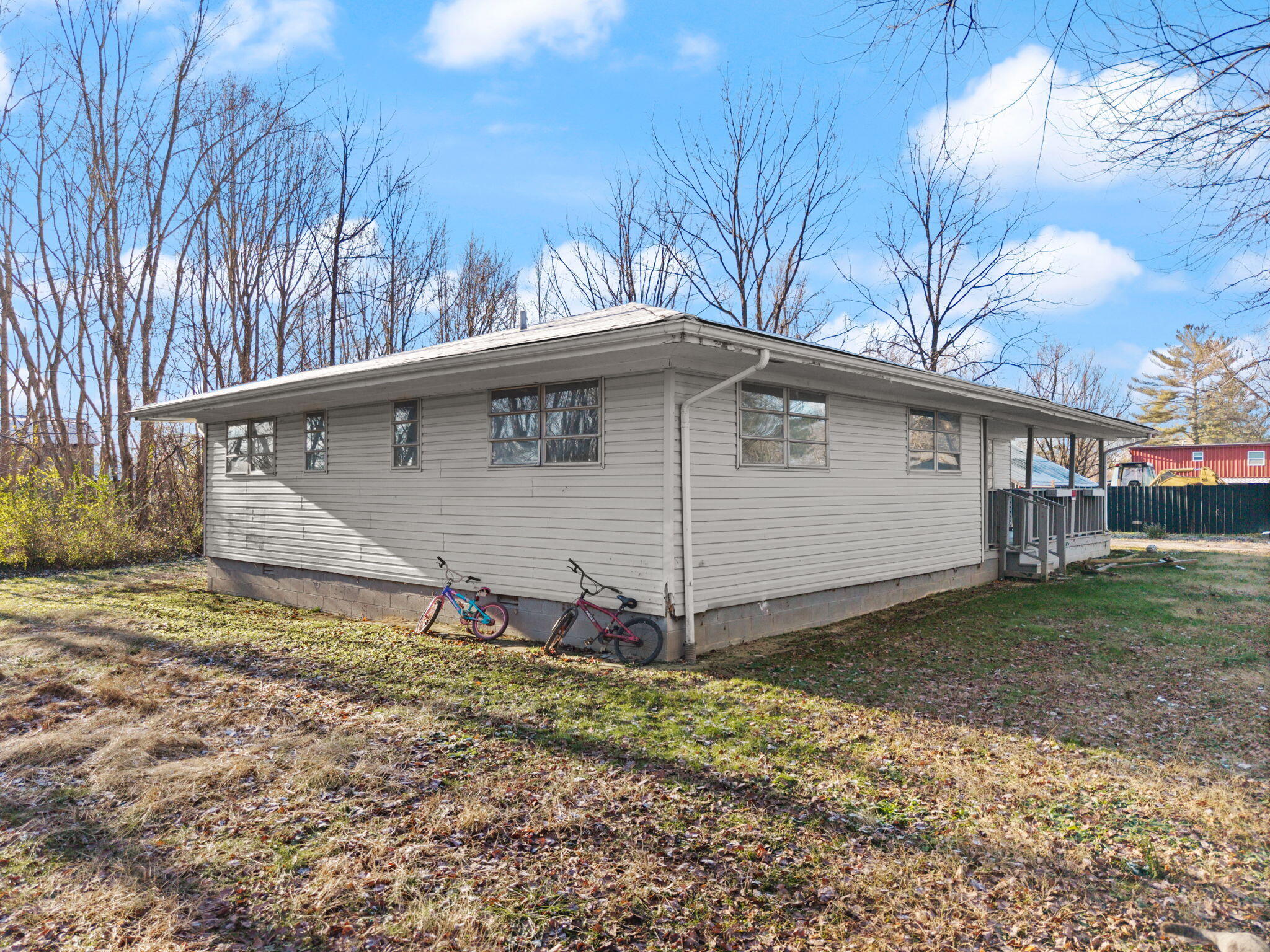960 Court Road London, KY 40744 - Photo 5 of 33 37-web-or-mls-DJI_20251215093349_0015_D