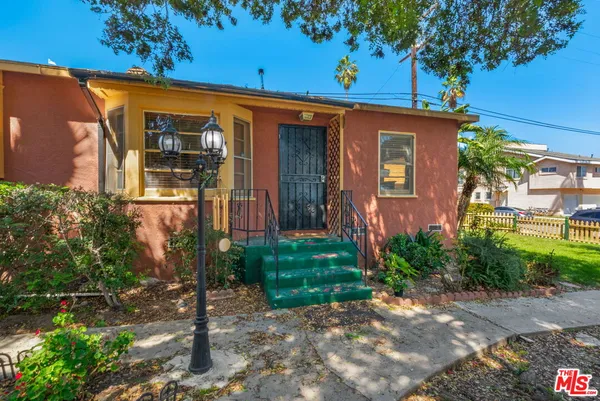 $849,000 | 5417 South Mullen Avenue, Los Angeles, CA 90043